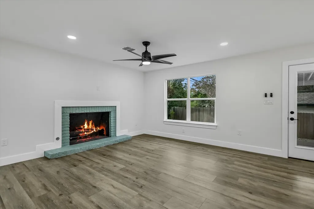 2704 Loyola Lane Austin TX 78723