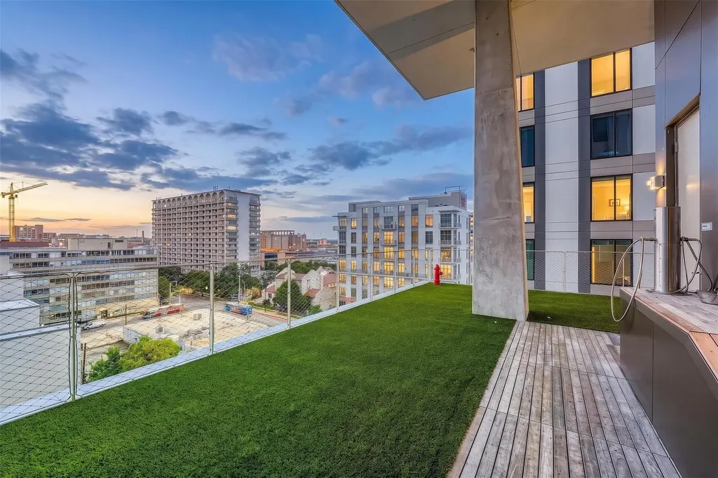 313 W 17th Street Austin TX 78701