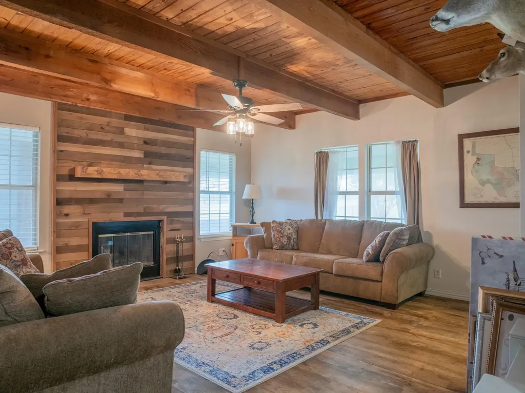 11079 Cr 266 Rochelle TX 76872