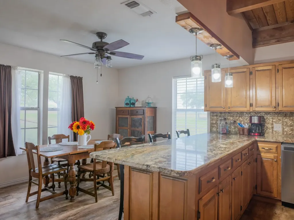 11079 Cr 266 Rochelle TX 76872