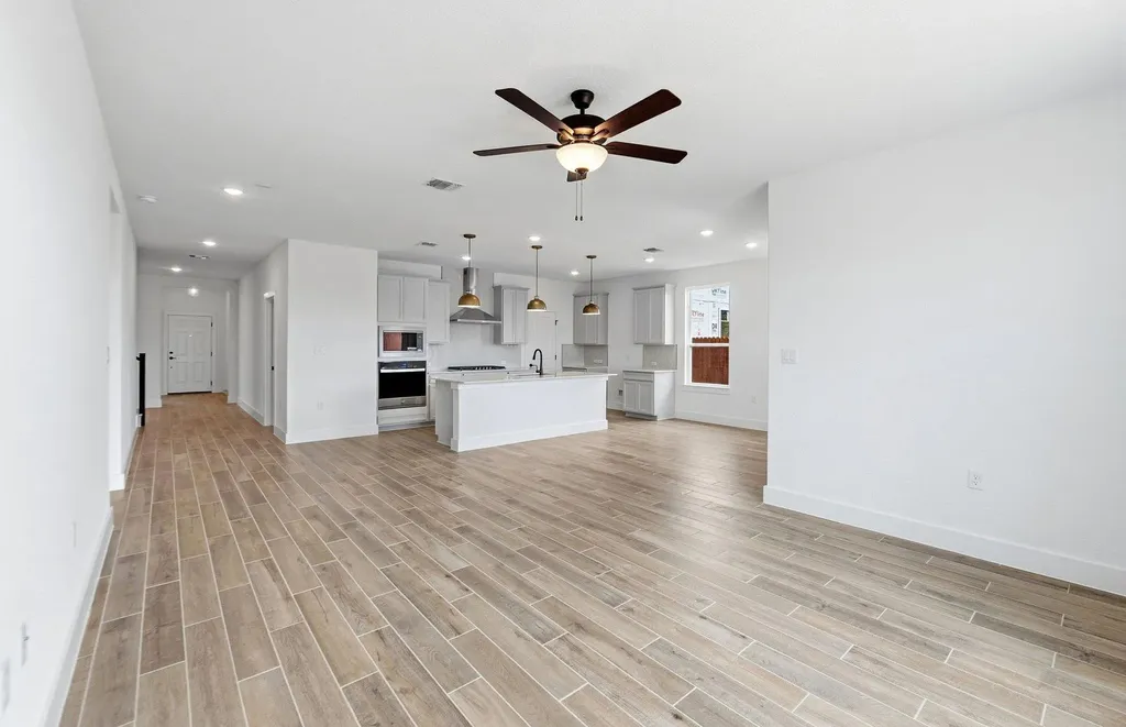 16813 Bustillos Pass Manor TX 78653