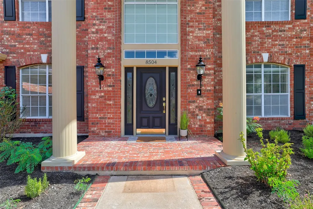 8504 Sweetness Lane Austin TX 78750