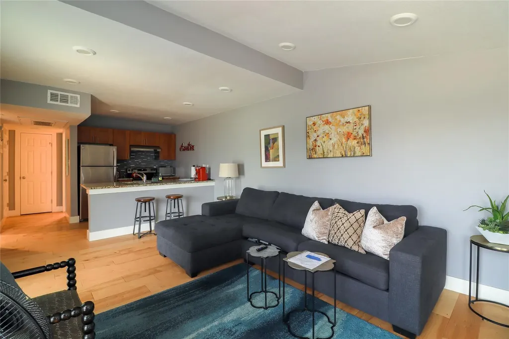 909 Reinli Street Austin TX 78751
