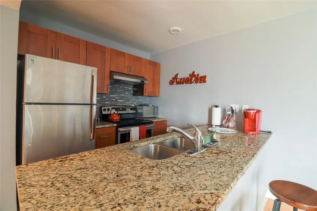 909 Reinli Street Austin TX 78751