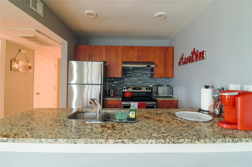 909 Reinli Street Austin TX 78751