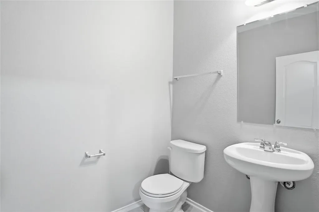 670 Landon Samuel Loop Pflugerville TX 78660