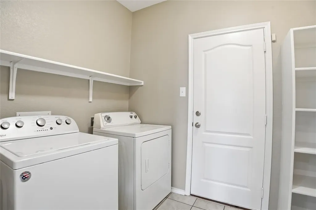 670 Landon Samuel Loop Pflugerville TX 78660