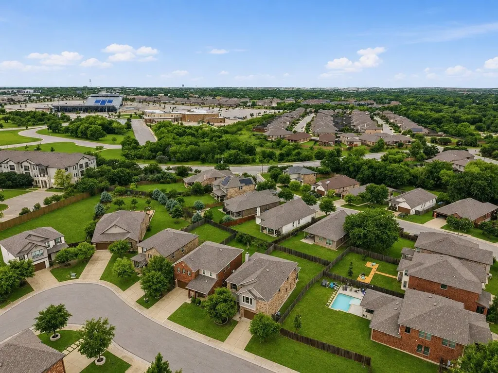 670 Landon Samuel Loop Pflugerville TX 78660