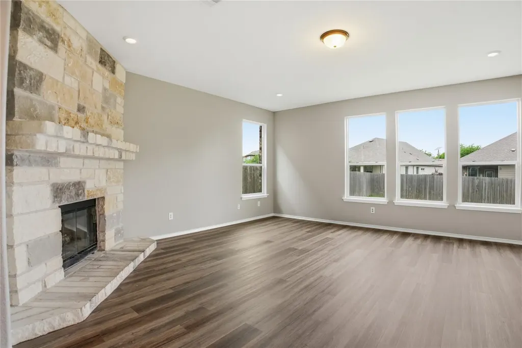 670 Landon Samuel Loop Pflugerville TX 78660