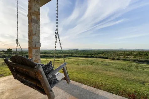 1130 Crownover Lane Round Mountain TX 78663