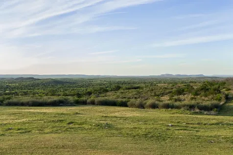 1130 Crownover Lane Round Mountain TX 78663