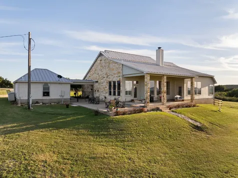 1130 Crownover Lane Round Mountain TX 78663