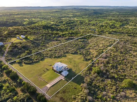 1130 Crownover Lane Round Mountain TX 78663