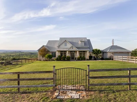 1130 Crownover Lane Round Mountain TX 78663