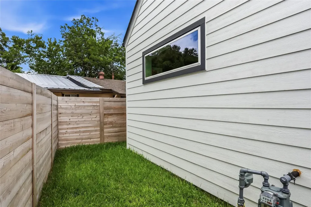 6809 Porter Street Austin TX 78741
