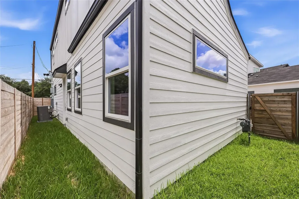 6809 Porter Street Austin TX 78741