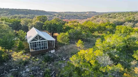 8507 Hammett's Crossing Round Mountain TX 78663
