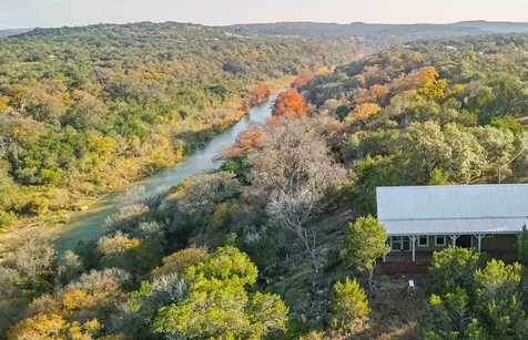 8507 Hammett's Crossing Round Mountain TX 78663