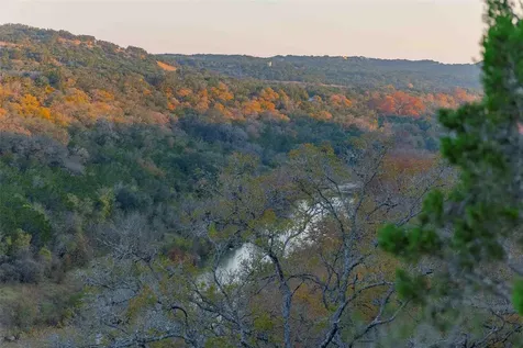 8507 Hammett's Crossing Round Mountain TX 78663