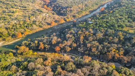 8507 Hammett's Crossing Round Mountain TX 78663
