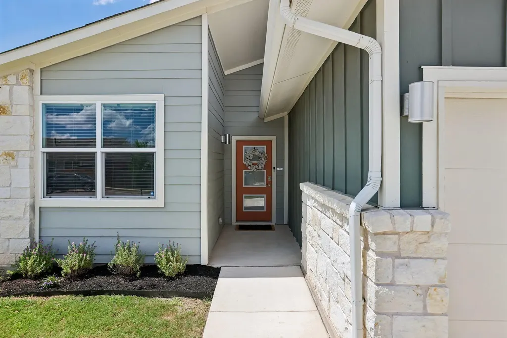 109 Filifera Court Leander TX 78641