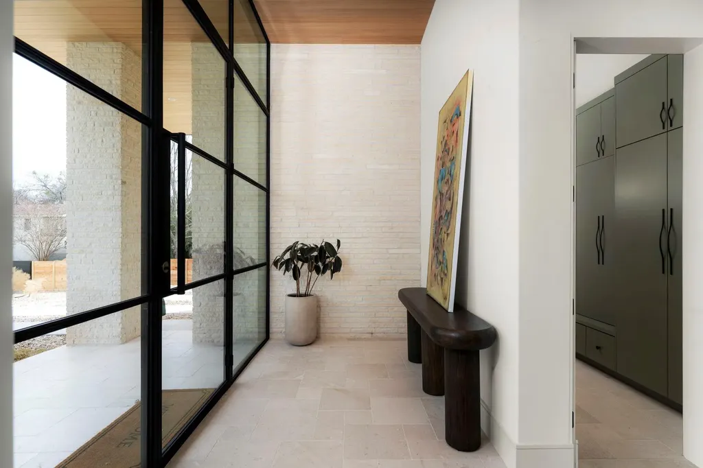 3411 Bridle Path Austin TX 78703