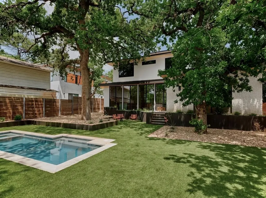 3411 Bridle Path Austin TX 78703