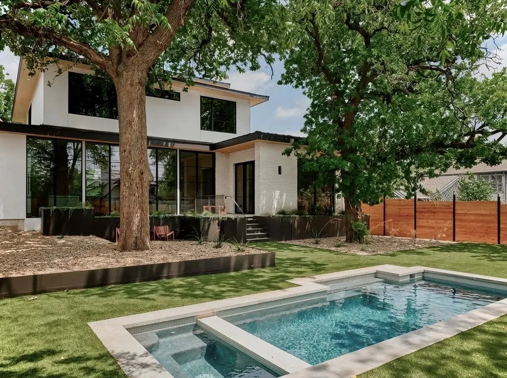 3411 Bridle Path Austin TX 78703