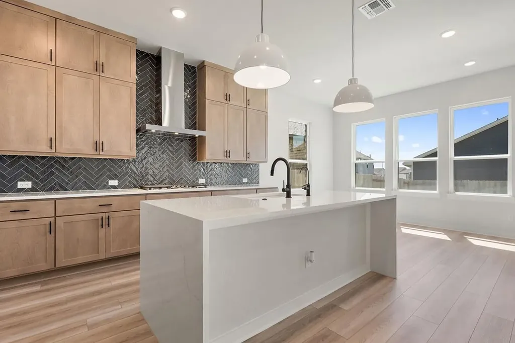 504 Lariat Loop Liberty Hill TX 78642