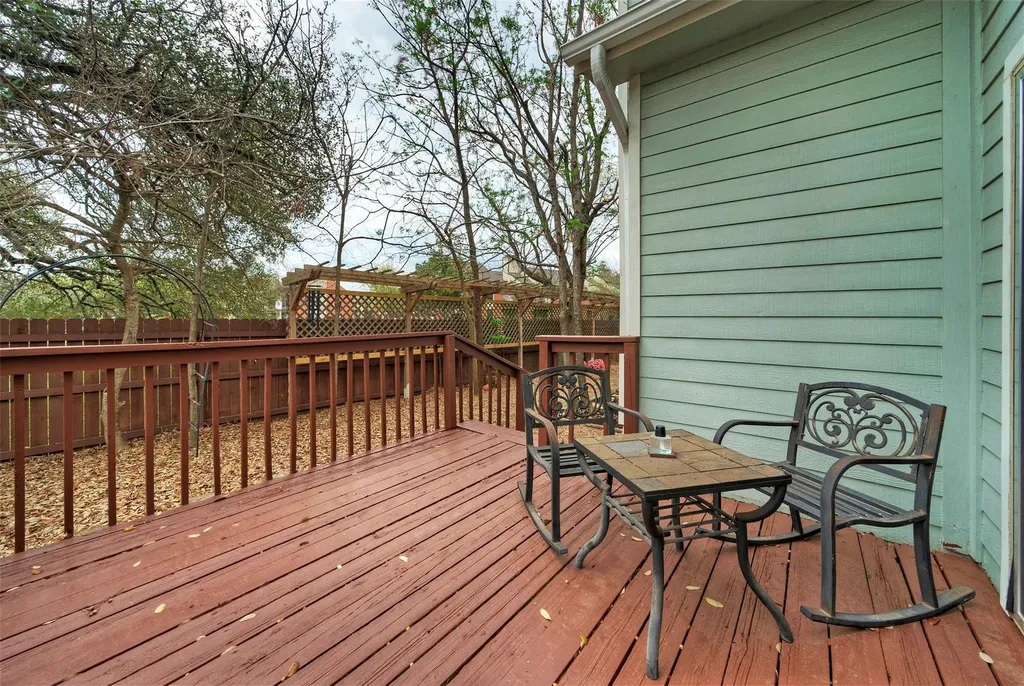 8105 Elkhorn Mountain Trail Austin TX 78729