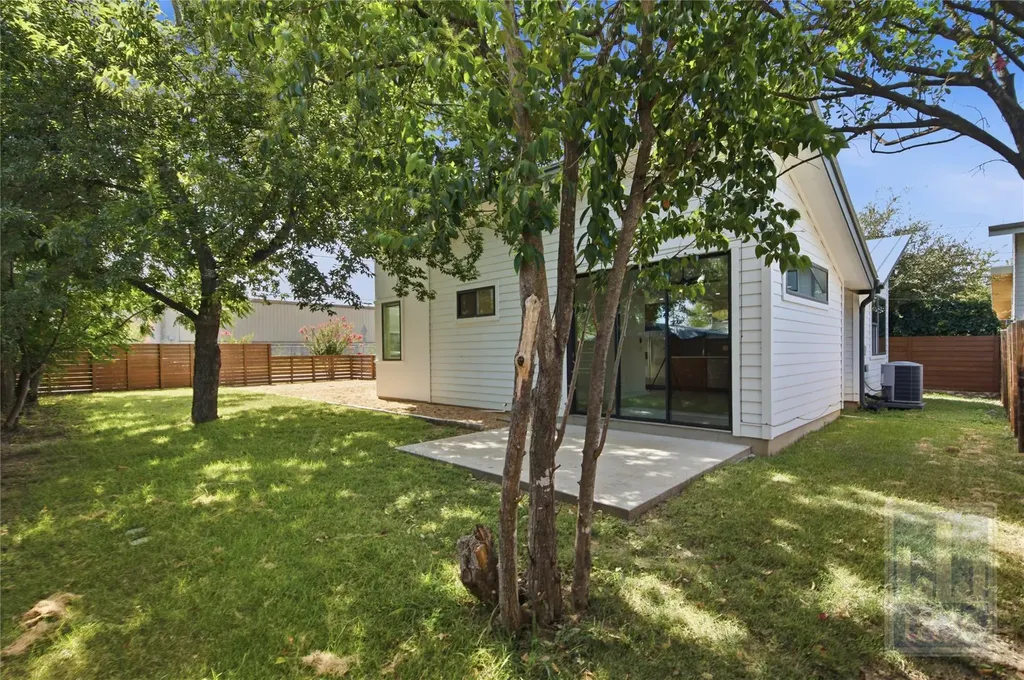 1805 Tillery Street Austin TX 78721
