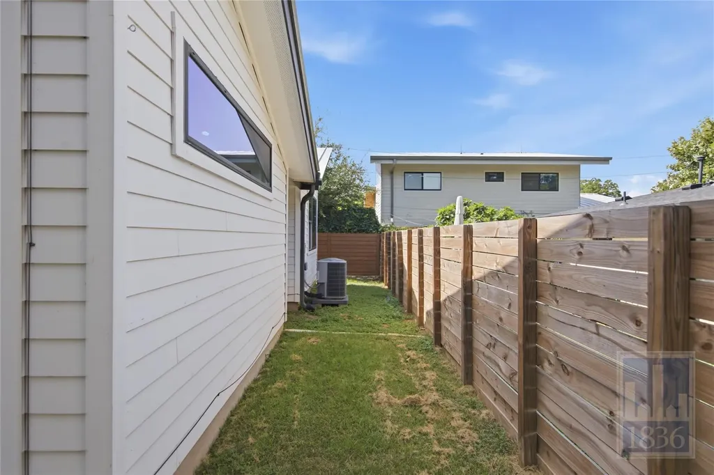 1805 Tillery Street Austin TX 78721