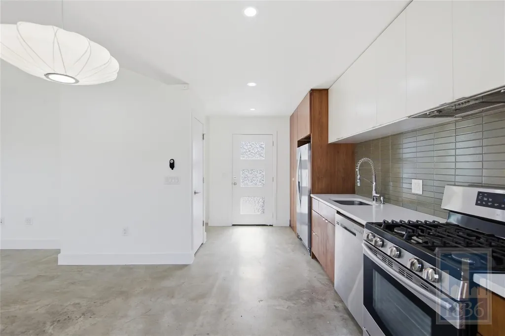 1805 Tillery Street Austin TX 78721