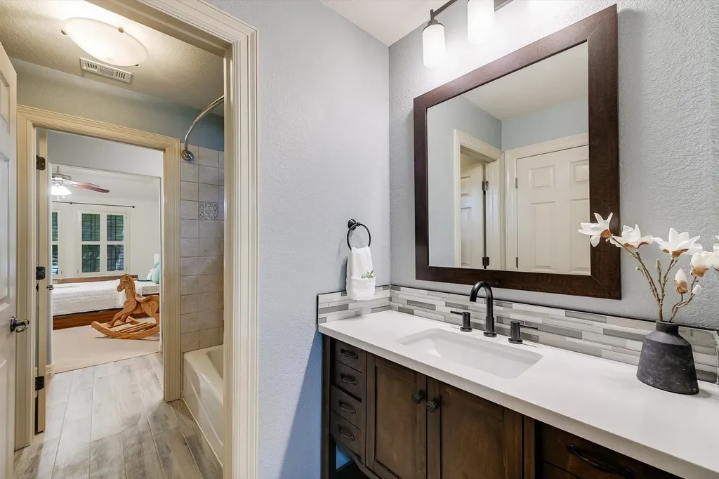 10200 Sunningdale Cove Austin TX 78717