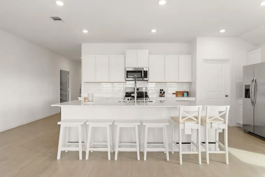 1612 Devine Lake Bend Leander TX 78641