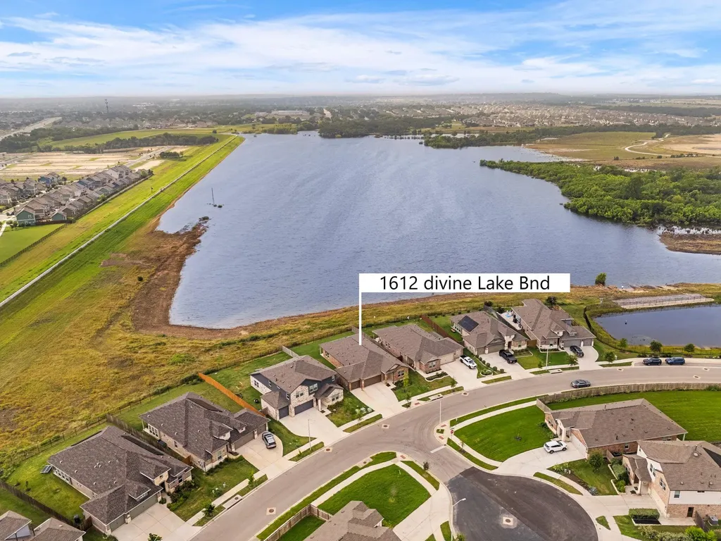 1612 Devine Lake Bend Leander TX 78641