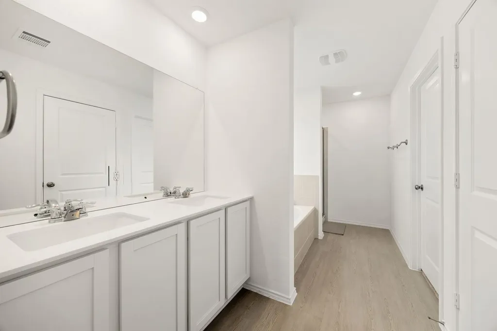 1612 Devine Lake Bend Leander TX 78641