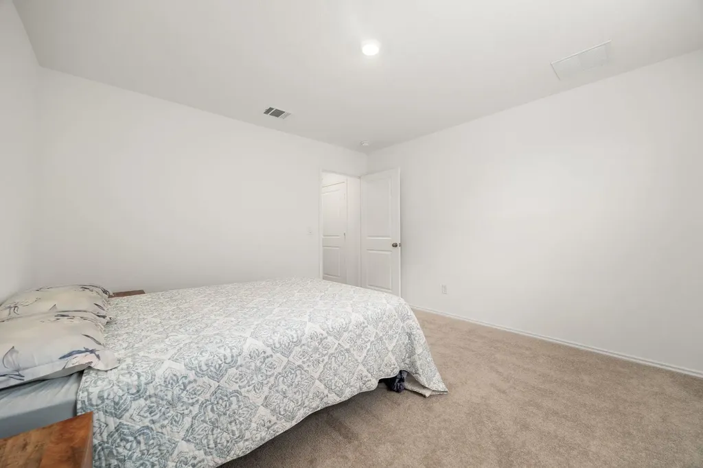 1612 Devine Lake Bend Leander TX 78641