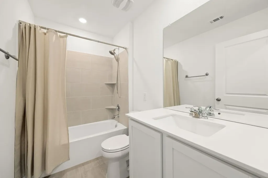 1612 Devine Lake Bend Leander TX 78641