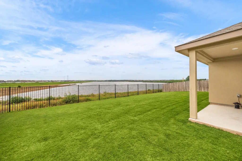 1612 Devine Lake Bend Leander TX 78641