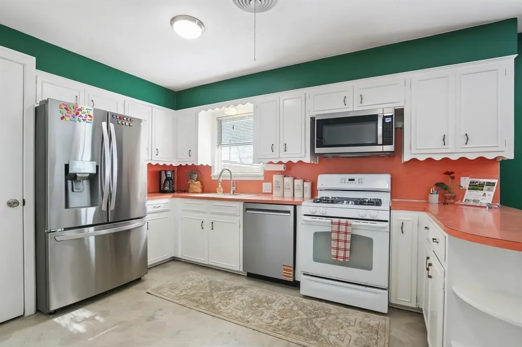 8511 Burrell Drive Austin TX 78757