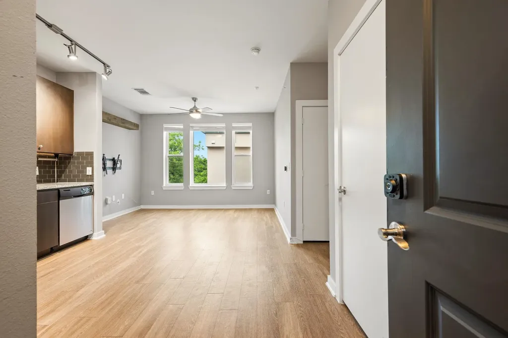 1900 Barton Springs Road Austin TX 78704