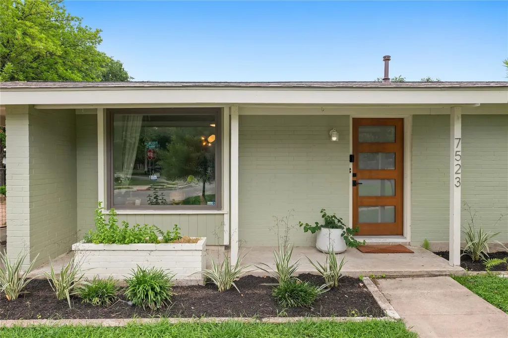 7523 Meadowview Lane Austin TX 78752