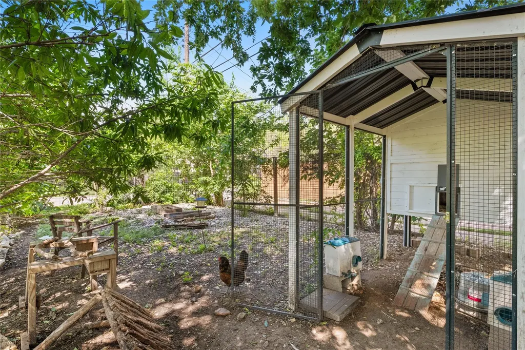 7523 Meadowview Lane Austin TX 78752
