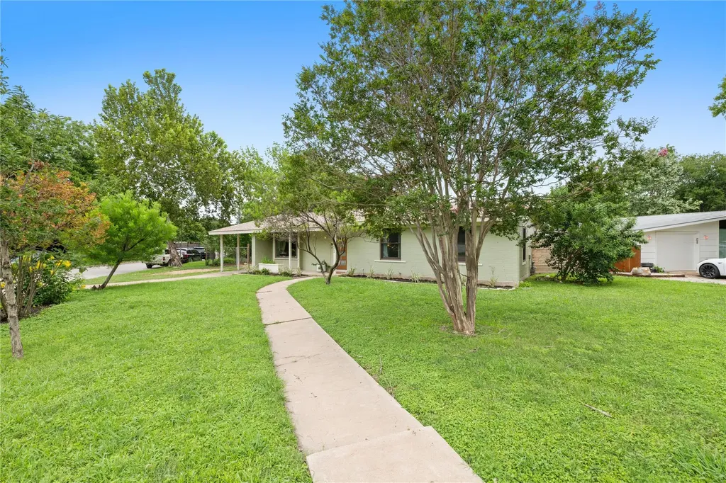 7523 Meadowview Lane Austin TX 78752