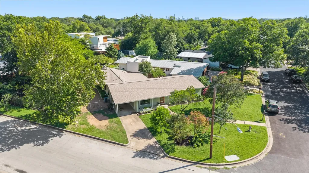 7523 Meadowview Lane Austin TX 78752
