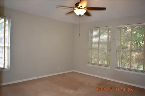 10016 Liriope Cove Austin TX 78750