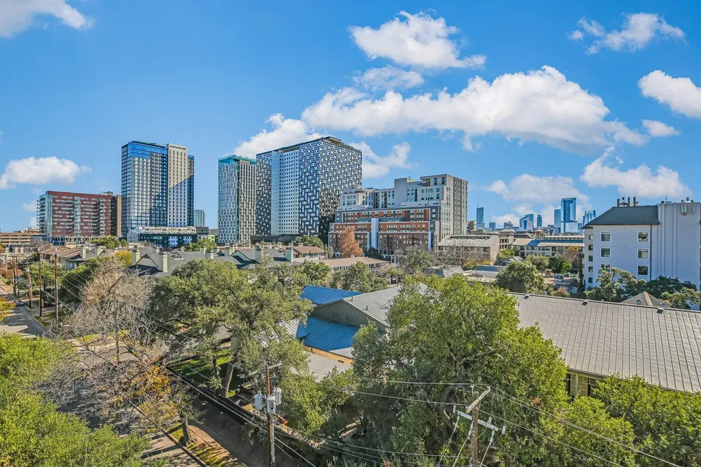 910 W 25th Street Austin TX 78705