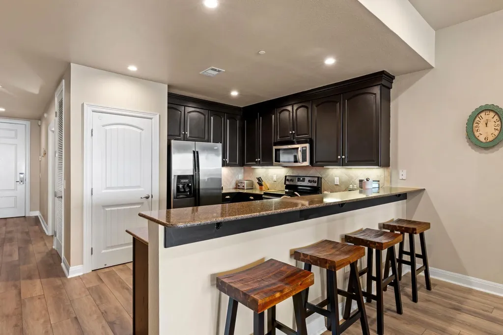 1001 The Cape Road Horseshoe Bay TX 78657