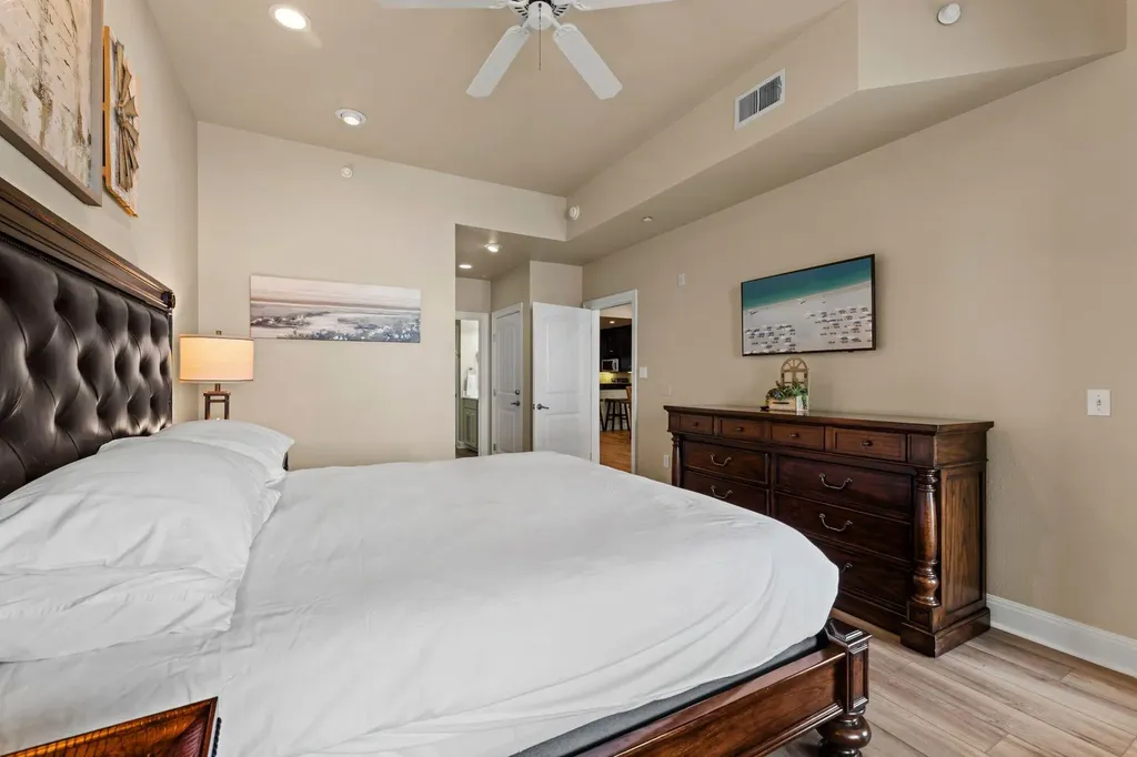 1001 The Cape Road Horseshoe Bay TX 78657